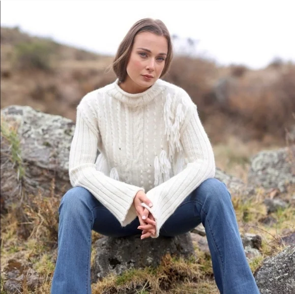 Mantari | Angelica Alpaca Fringe Cream Cozy Sweater - Picture 1 of 12